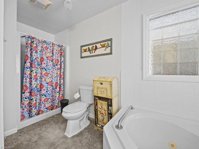 590 Walker Boulevard, Thomasville, NC 27360