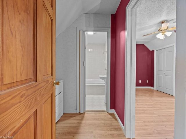 590 Walker Boulevard, Thomasville, NC 27360