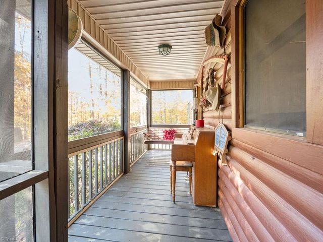 590 Walker Boulevard, Thomasville, NC 27360