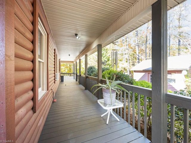 590 Walker Boulevard, Thomasville, NC 27360