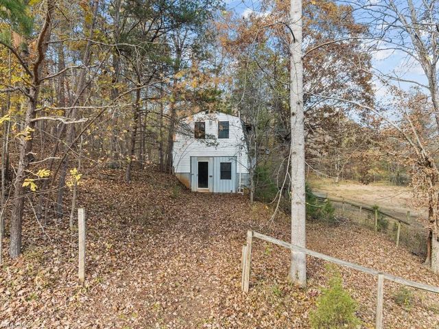 590 Walker Boulevard, Thomasville, NC 27360