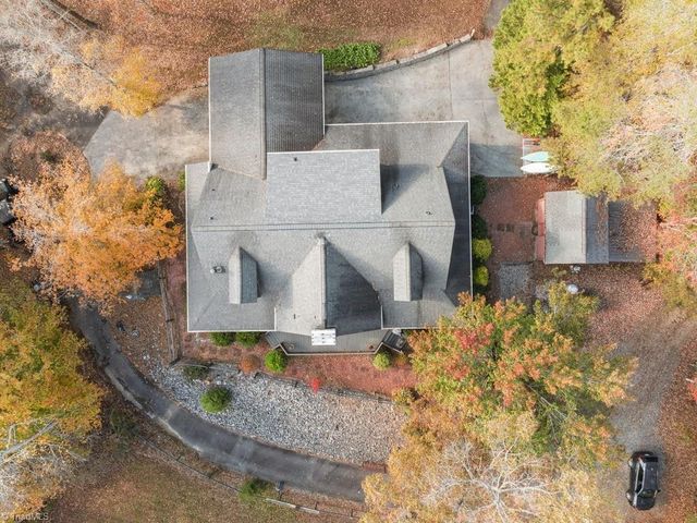 590 Walker Boulevard, Thomasville, NC 27360