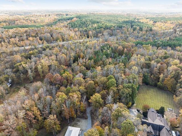 590 Walker Boulevard, Thomasville, NC 27360