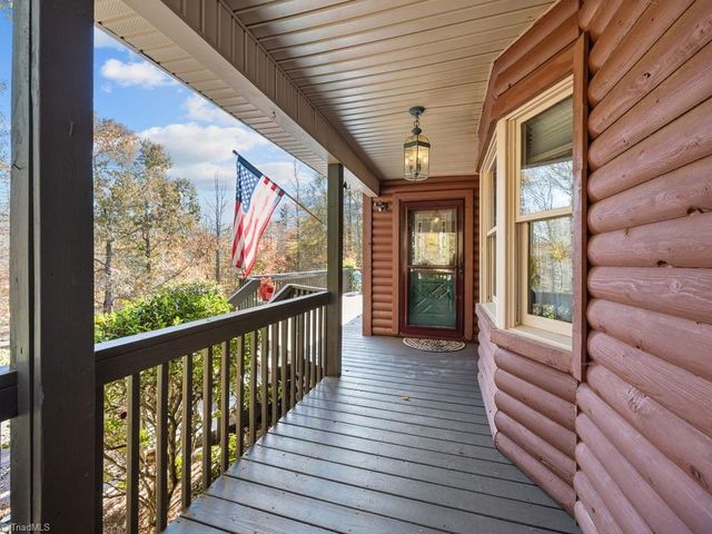 590 Walker Boulevard, Thomasville, NC 27360