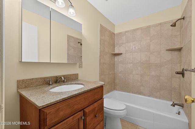 2101 Bayhead Drive 2101, Parlin, NJ 08859