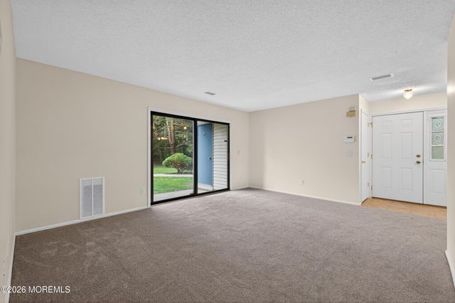 2101 Bayhead Drive 2101, Parlin, NJ 08859