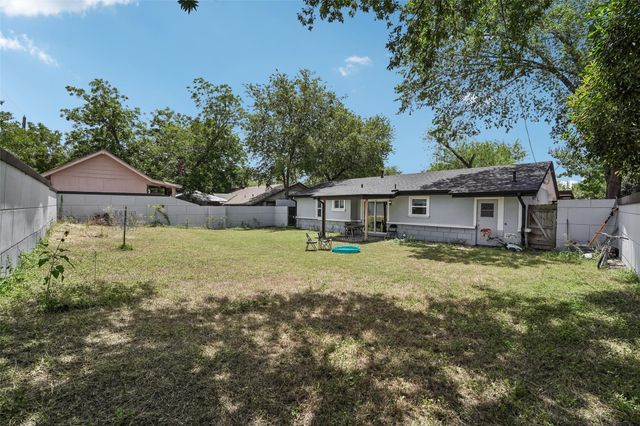 1106 Chesapeake DR, Austin, TX 78758