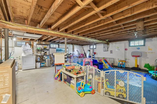 59 Gaymore Road, Port Jefferson Station, NY 11776