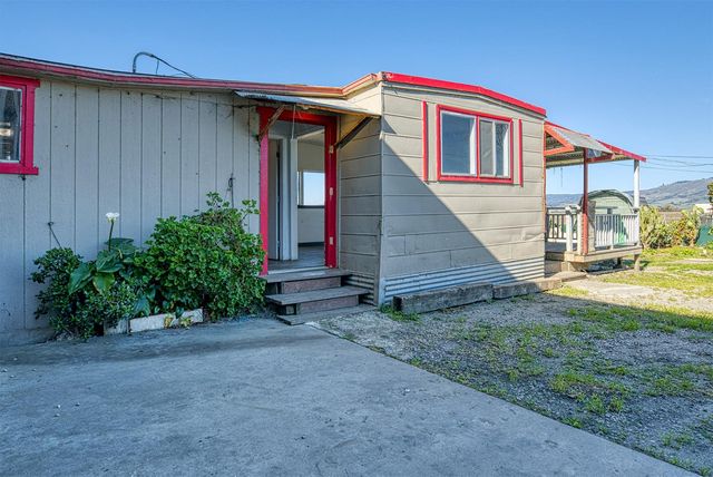 138 San Miguel Canyon Road, Royal Oaks, CA 95076