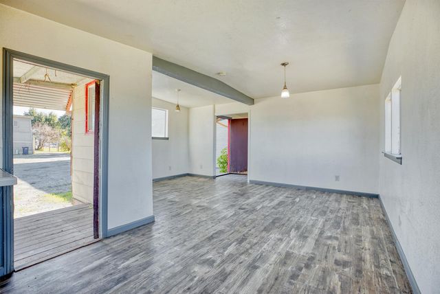 138 San Miguel Canyon Road, Royal Oaks, CA 95076