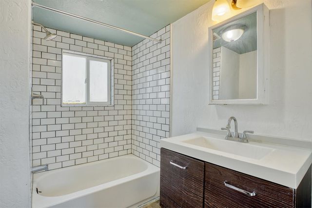 138 San Miguel Canyon Road, Royal Oaks, CA 95076