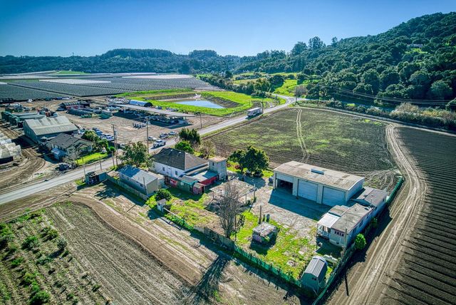 138 San Miguel Canyon Road, Royal Oaks, CA 95076