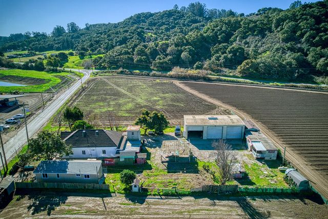 138 San Miguel Canyon Road, Royal Oaks, CA 95076