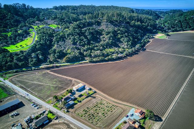 138 San Miguel Canyon Road, Royal Oaks, CA 95076