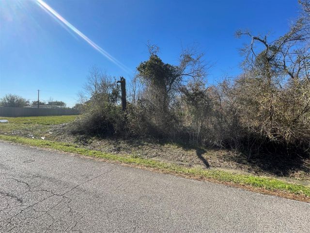 0 Yaupon St Street, Baytown, TX 77520