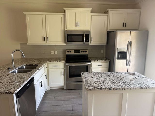 3217 SW Hillstone Avenue, Bentonville, AR 72713