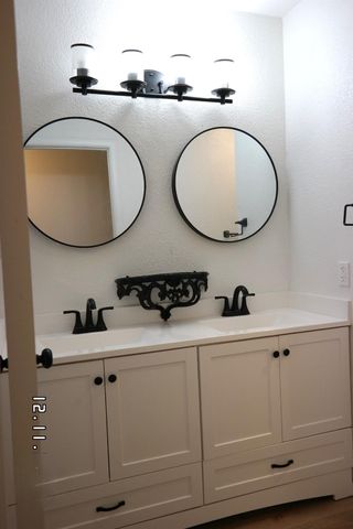 7613 Valley Wood Dr, Sacramento, CA 95828