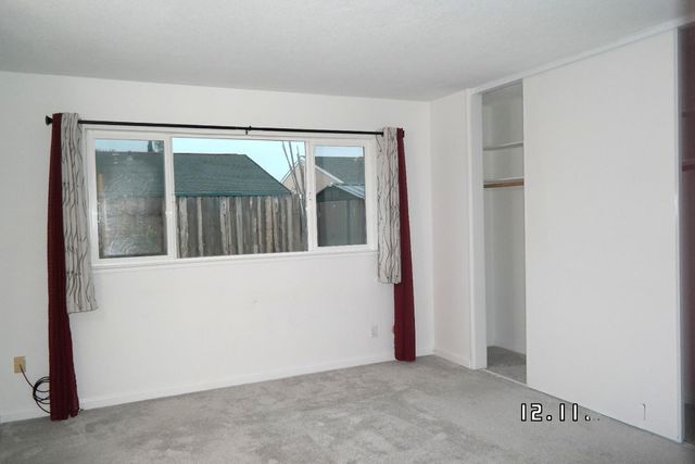 7613 Valley Wood Dr, Sacramento, CA 95828