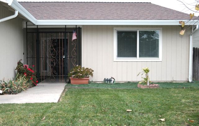 7613 Valley Wood Dr, Sacramento, CA 95828