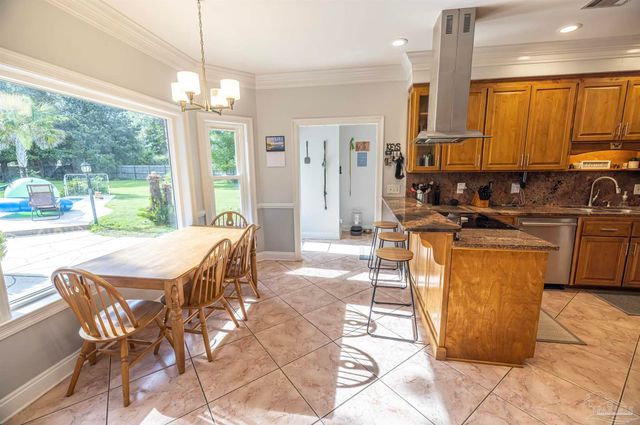 5013 Roland Rd, Pace, FL 32571