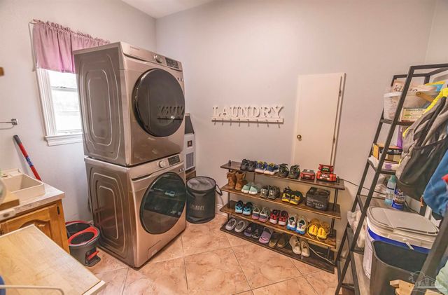 5013 Roland Rd, Pace, FL 32571