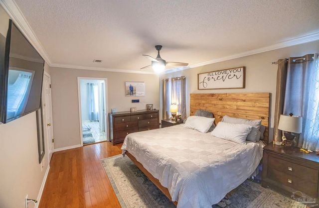 5013 Roland Rd, Pace, FL 32571