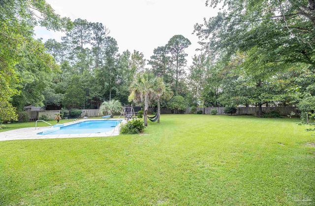 5013 Roland Rd, Pace, FL 32571