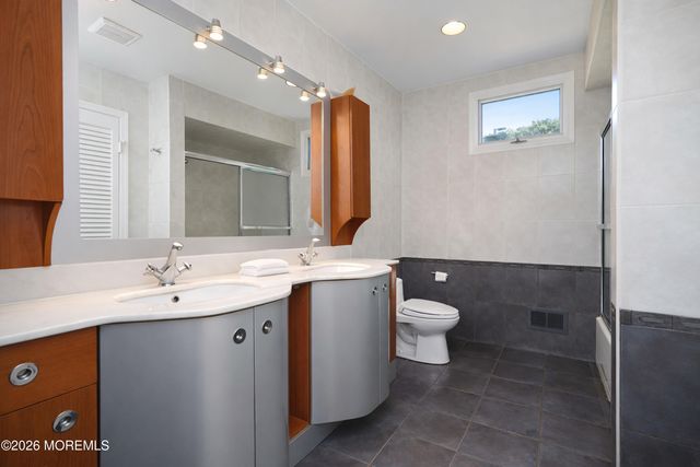 11 Buffalo, East Brunswick, NJ 08816