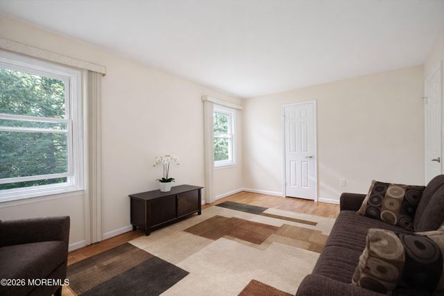11 Buffalo, East Brunswick, NJ 08816