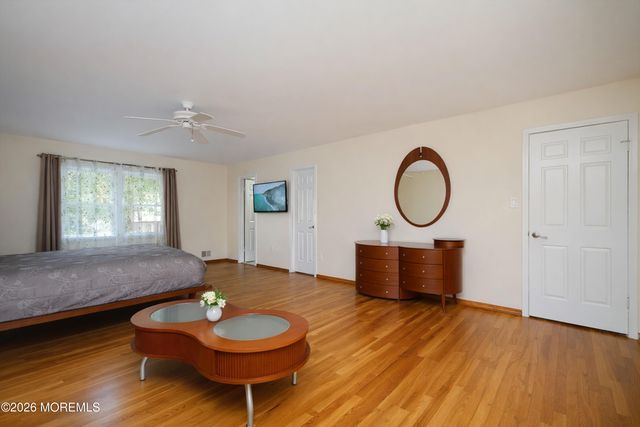 11 Buffalo, East Brunswick, NJ 08816