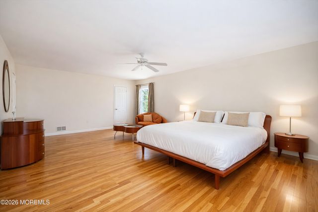 11 Buffalo, East Brunswick, NJ 08816