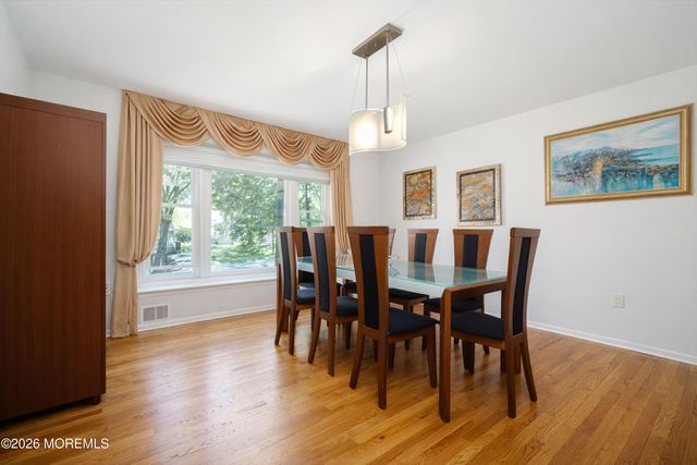 11 Buffalo, East Brunswick, NJ 08816