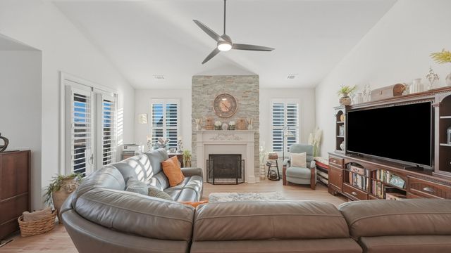 585 Nature Trail, Soddy Daisy, TN 37379