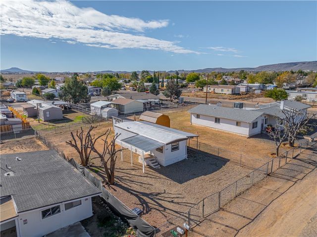 3260 E Leroy Avenue, Kingman, AZ 86409