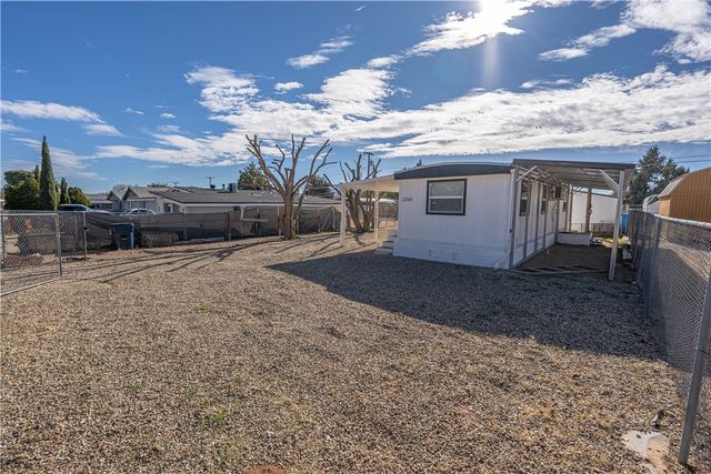 3260 E Leroy Avenue, Kingman, AZ 86409
