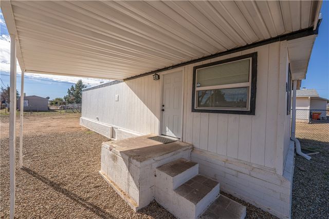 3260 E Leroy Avenue, Kingman, AZ 86409