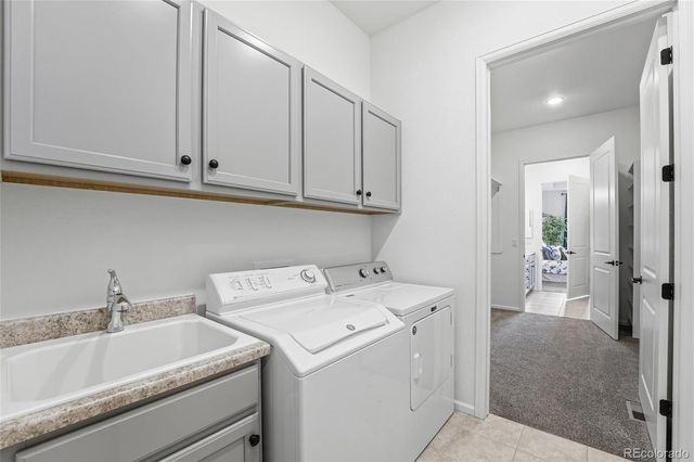 6907 W Jewell Drive, Lakewood, CO 80227