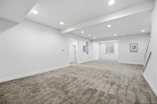 6907 W Jewell Drive, Lakewood, CO 80227