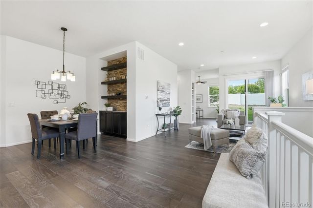 6907 W Jewell Drive, Lakewood, CO 80227