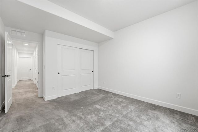 6907 W Jewell Drive, Lakewood, CO 80227