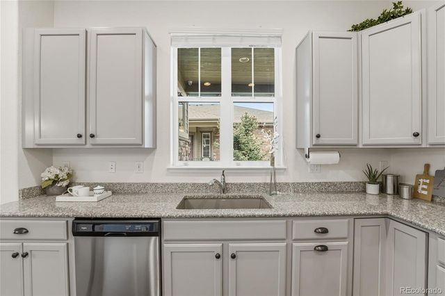 6907 W Jewell Drive, Lakewood, CO 80227