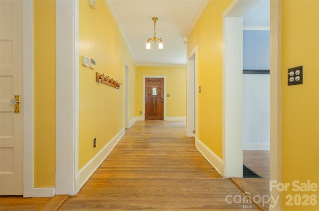 100 Cannon Drive, Hendersonville, NC 28792