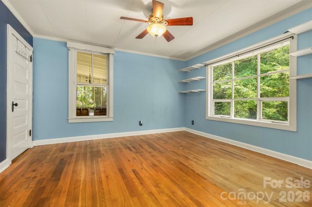 100 Cannon Drive, Hendersonville, NC 28792