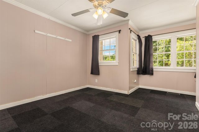 100 Cannon Drive, Hendersonville, NC 28792