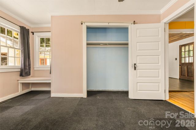 100 Cannon Drive, Hendersonville, NC 28792