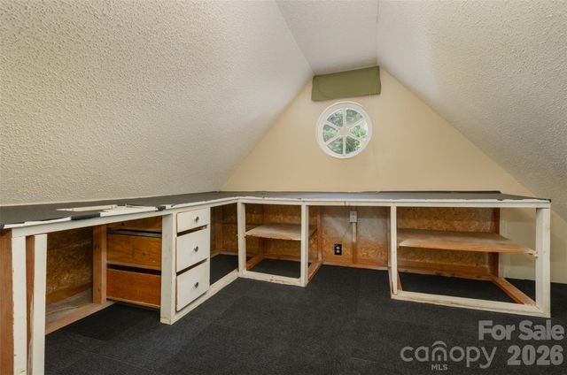 100 Cannon Drive, Hendersonville, NC 28792