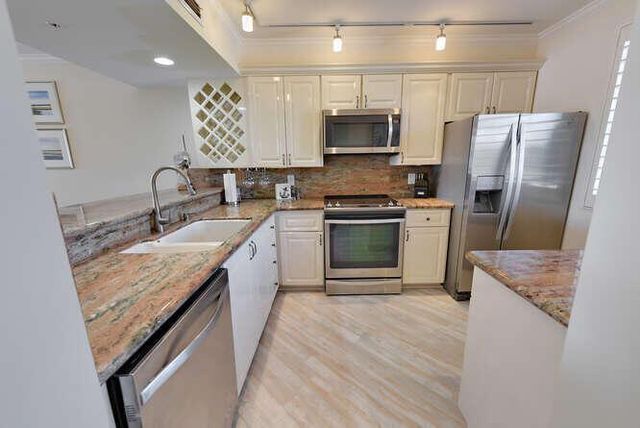 2601 Marina Isle Way 303, Jupiter, FL 33477