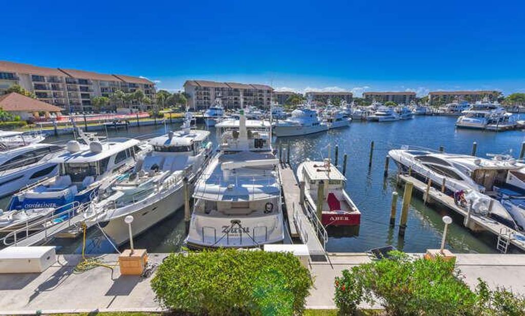 2601 Marina Isle Way 303, Jupiter, FL 33477
