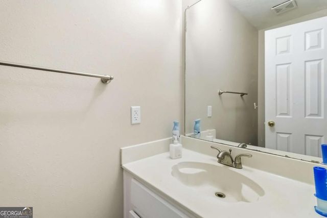 2170 Hunters Ridge Drive, Lawrenceville, GA 30044