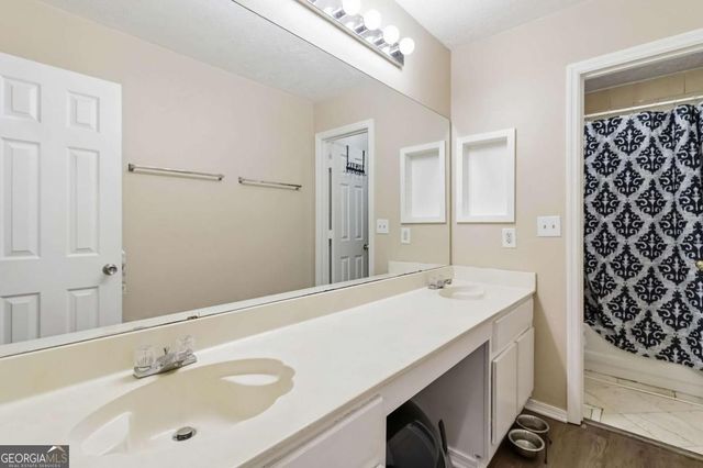 2170 Hunters Ridge Drive, Lawrenceville, GA 30044